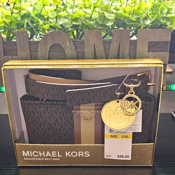 Michael Kors, NWT, adjustable belt bag - Picture 1 of 3
